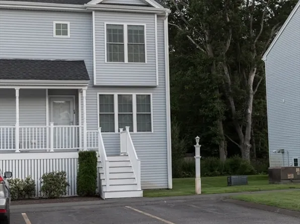 1 Paradise Ln Unit C4, Whitman, MA 02382