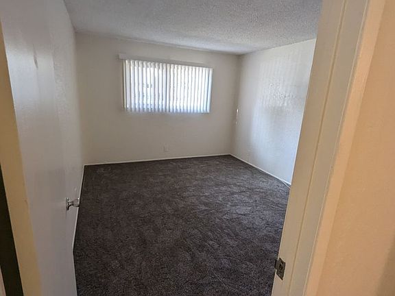 5th image of 9385 Mills Ave #1