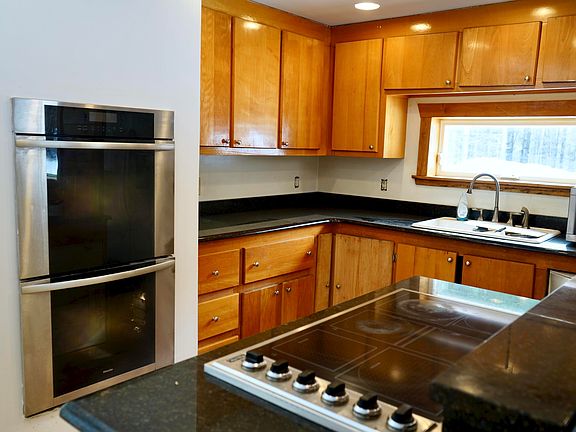 4th image of 78 Fording Road