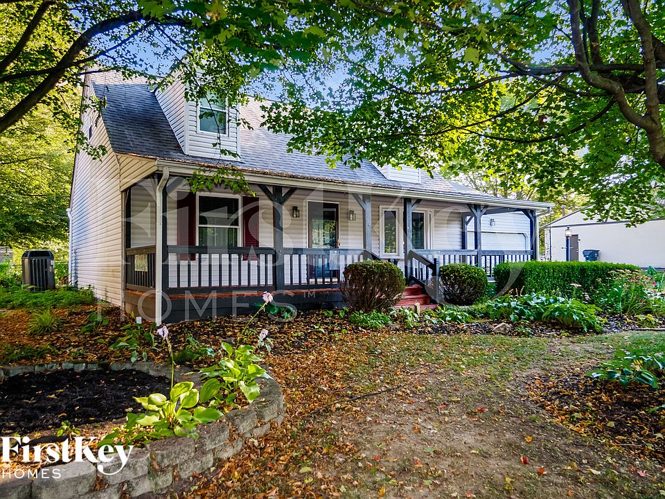 1st image of 284 Bristol Dr SW