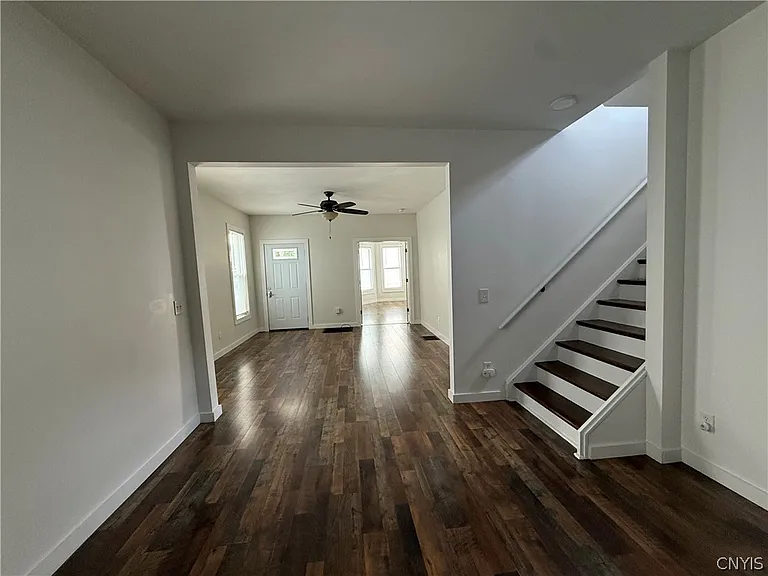 610 N McBride St — Photo 8