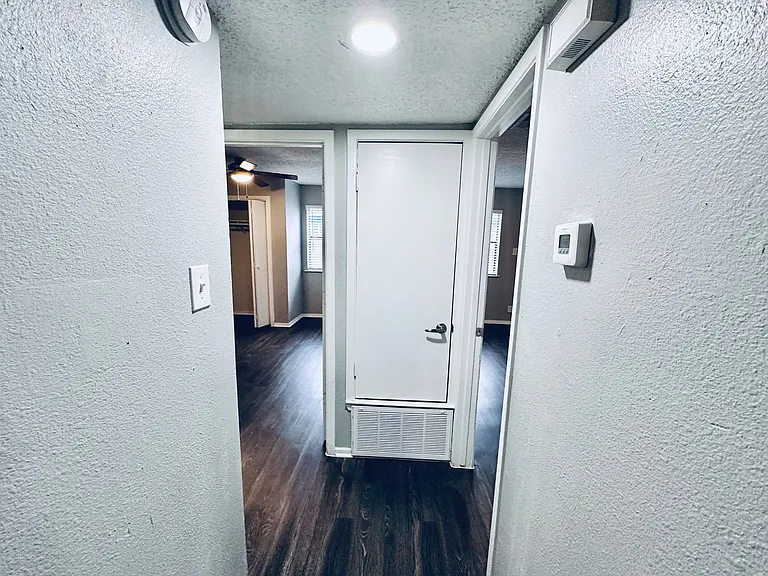 5507 Rose Hill Cir — Photo 11