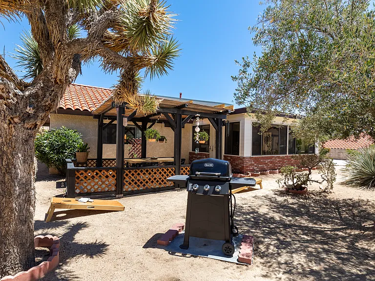 7592 Pinon Dr — Photo 35