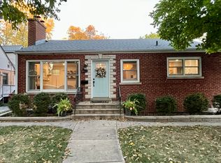 5737 Hillcrest Rd, Downers Grove, IL 60516