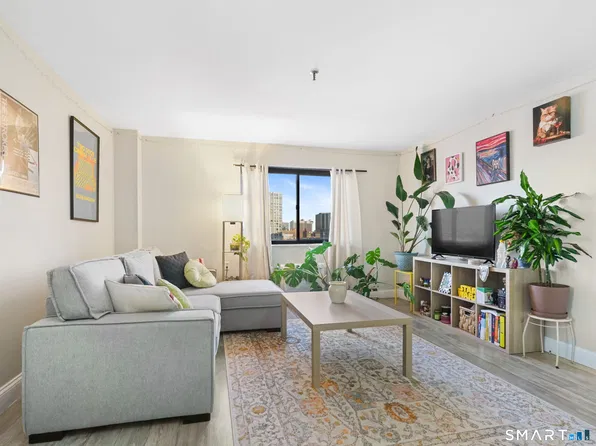 51 Schuyler Avenue #5C, Stamford, CT 06902