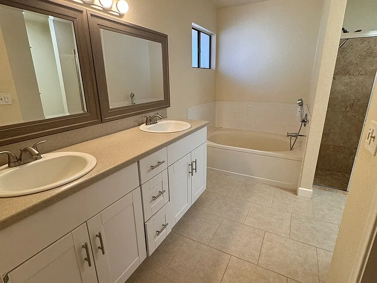 4812 W Bayberry St — Photo 9