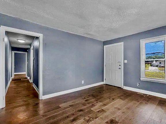 4th image of 1443 S 32nd St #1