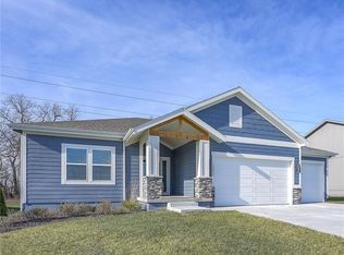 18808 Skyview Ln, Spring Hill, KS 66083