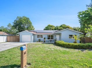 667 Blue Jay Rd, Delray Beach, FL 33444