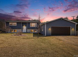 5912 Falkenbury Rd, North Branch, MI 48461