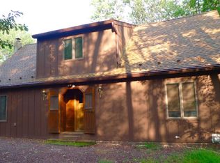 350 Four Seasons Dr, Drums, PA 18222