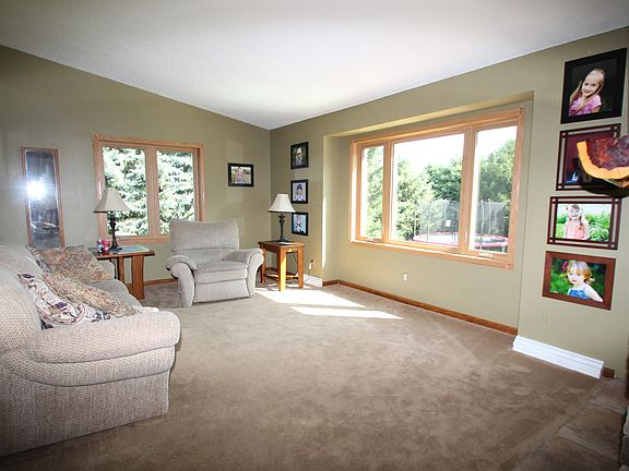 5th image of 2711 65th Ave NE
