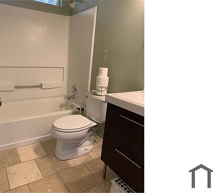 2nd image of 7121 Chateau Dr