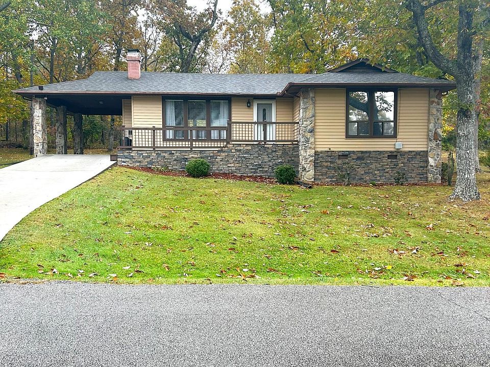 1st image of 138 Lakeshire Dr