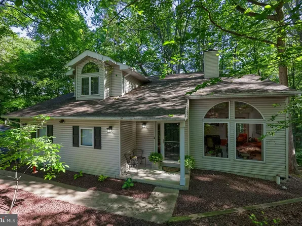 835 Verden Dr, Hummelstown, PA 17036