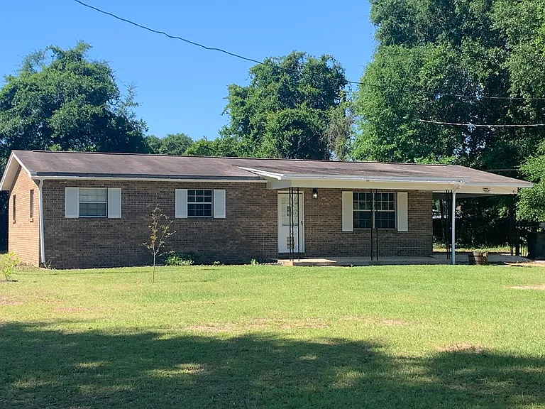 471 E Ten Mile Rd — Photo 1