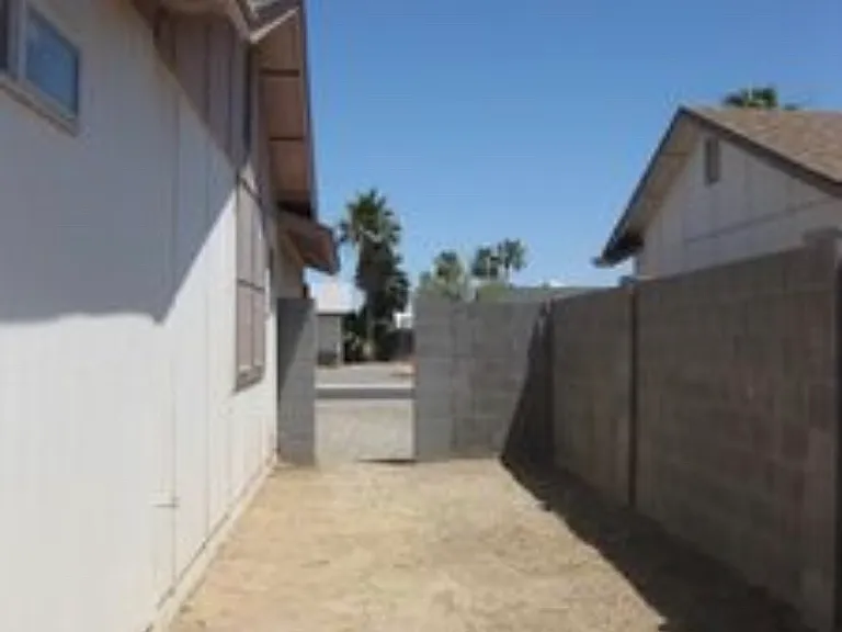 W Vogel Ave — Photo 5