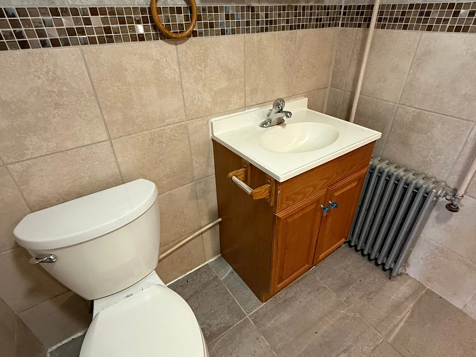 14001 Bedford Rd NE — Photo 2
