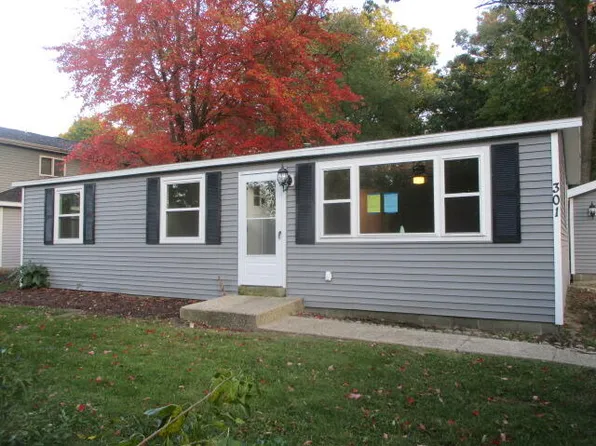 301 Cedar St, Decatur, MI 49045