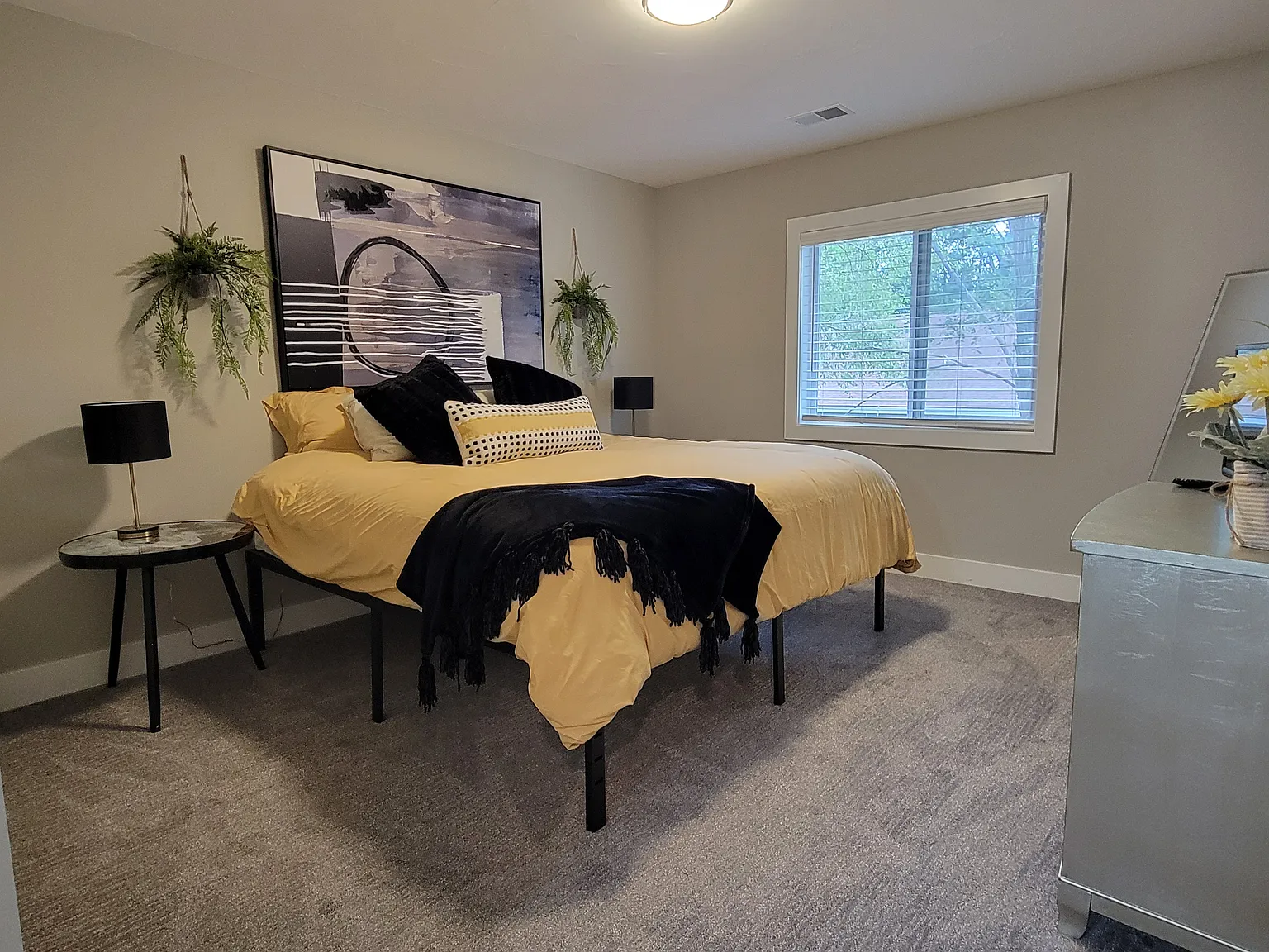 2 bed, 1150 sqft, $2,000 — Photo 3