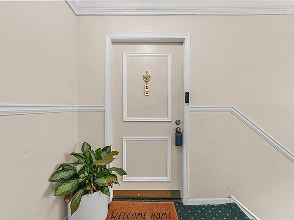 2nd image of 6851 Roswell Rd APT F30