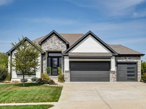 24916 W 75th Pl, Shawnee, KS 66227