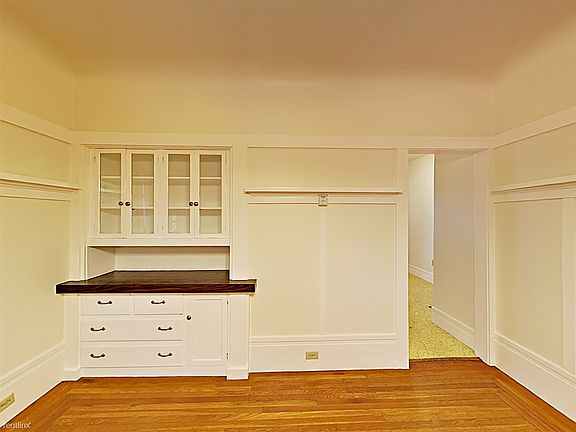 2nd image of 2221 J St