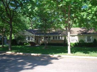 8116 Meadow Ln, Leawood, KS 66206