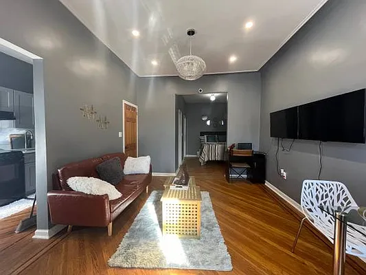 Rented by JAY MICHELLE REALTY LLC | media 3