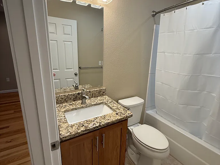 178 Ramseur St #B — Photo 13