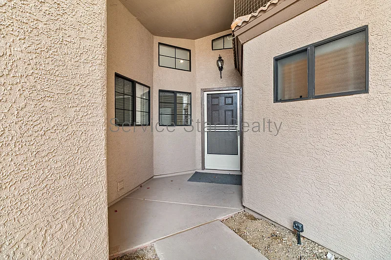 2 bed, 2.0 bath, 1641 sqft, $2,295 — Photo 3