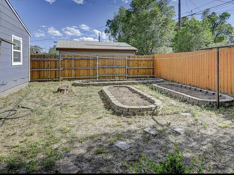 1924 S Hancock Ave — Photo 21