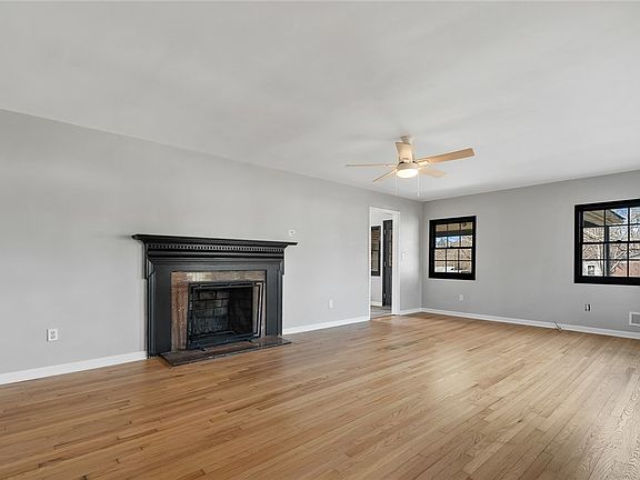 5th image of 1010 Bern Cir