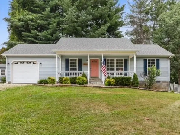 3550 Pointe Cove Cir, Cookeville, TN 38506