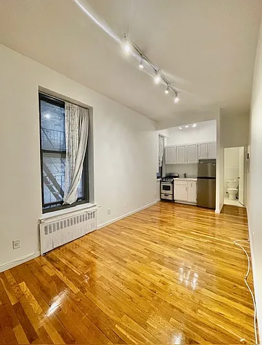410 W End Ave #3C Photo 1