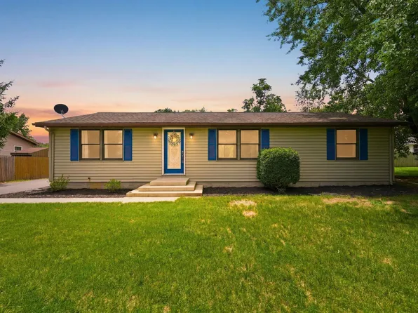 10715 E State Route 8 Rd, Knox, IN 46534