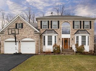 7 Red Maple Ln, Flanders, NJ 07836