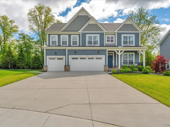 24324 Oak Ridge Blvd, South Lyon, MI 48178