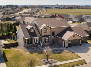 4607 Granite Dr, Bismarck, ND 58503