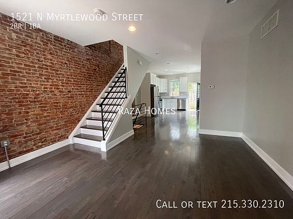 2nd image of 1521 N Myrtlewood St
