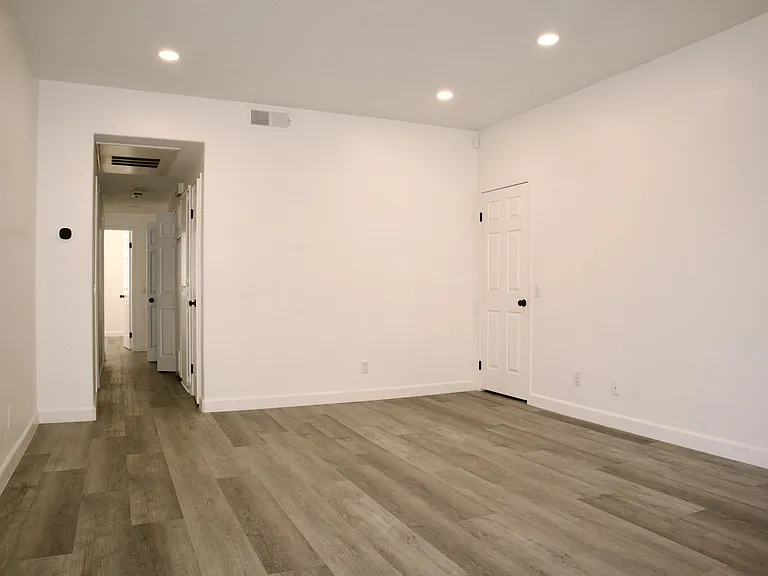 21834 S Vermont Ave #1 — Photo 13