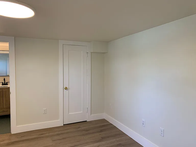 2104 S Corona St — Photo 20