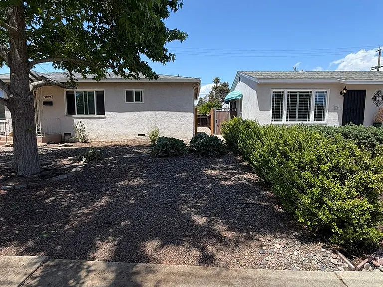 1243 Electric St — Photo 21
