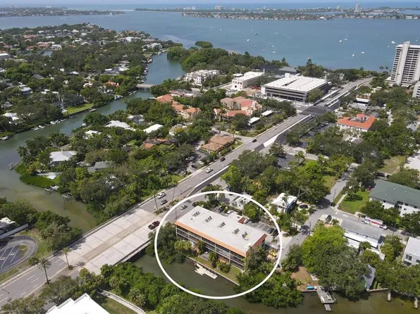 1650 Pine Tree Ln APT 304, Sarasota, FL 34236