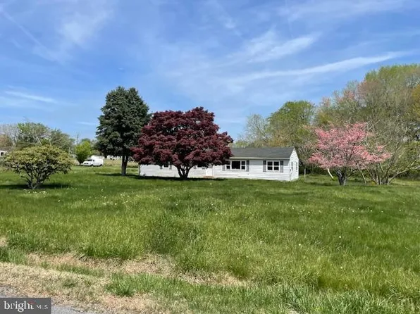 10317 Dinges Rd, Berlin, MD 21811