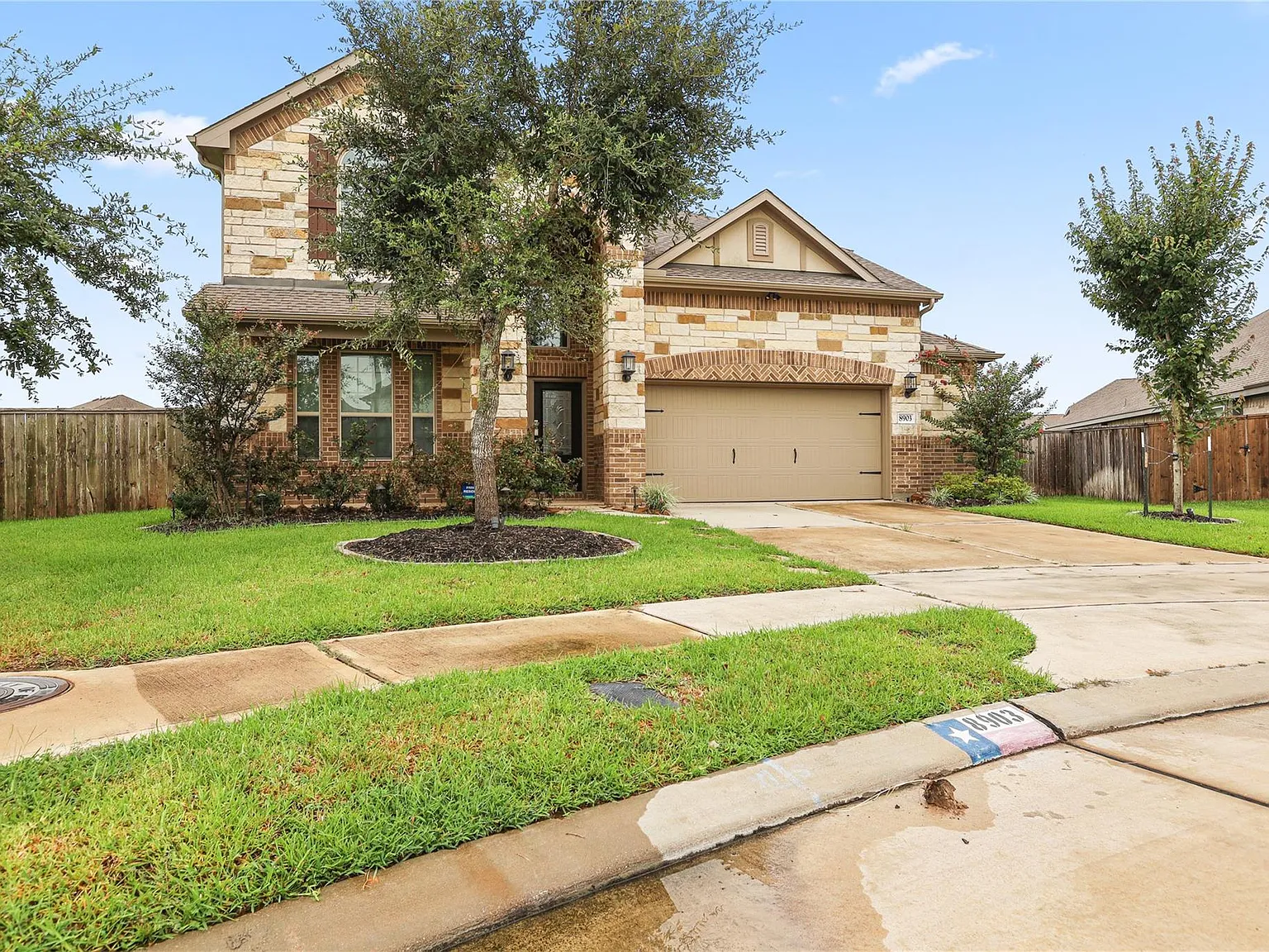 4 bed, 3.5 bath, 3342 sqft, $3,500 — Photo 3