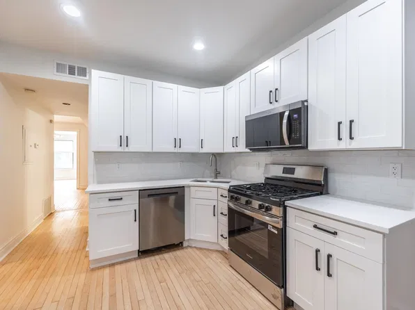 2848 W Diversey Ave Unit 2E, Chicago, IL 60647