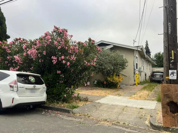 2452 Humboldt Ave, Oakland, CA 94601