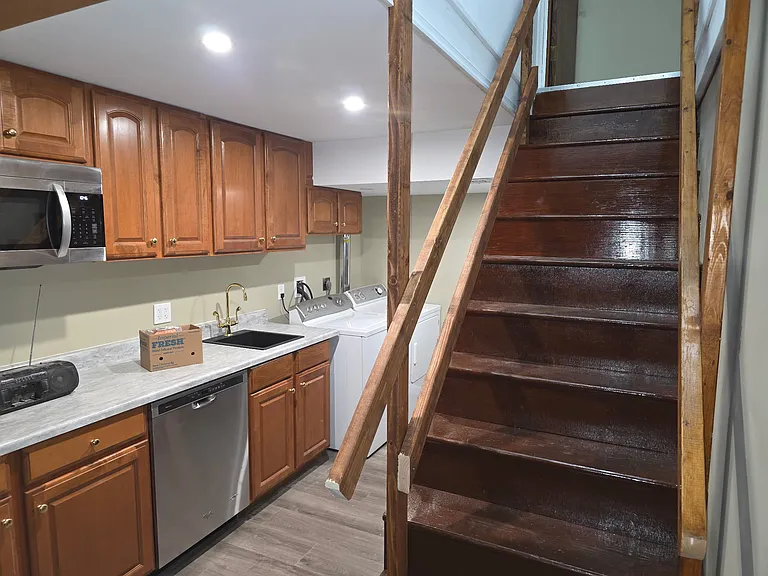 255 McKnight St — Photo 19
