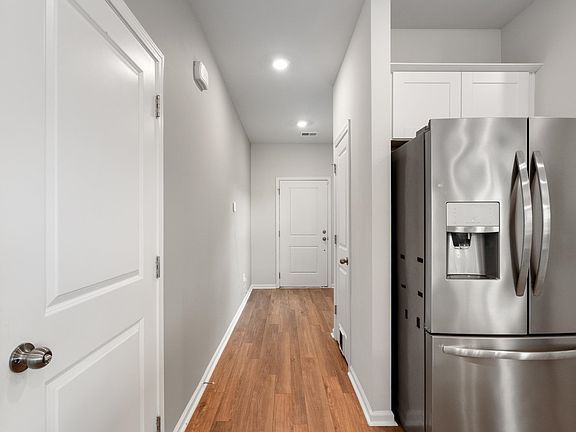 4th image of 245 Craigflower Ct.